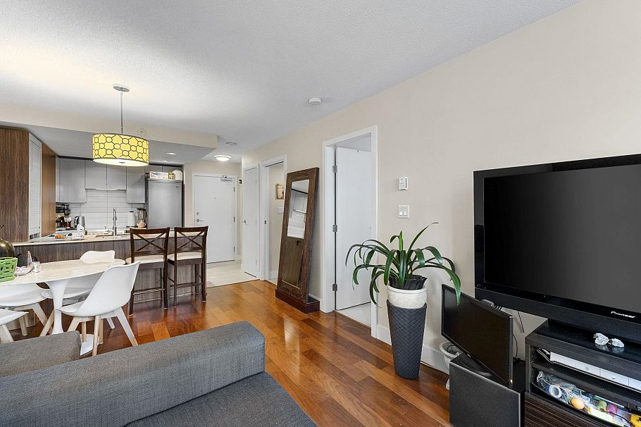 507 1088 Richards Street Vancouver, BC - 10