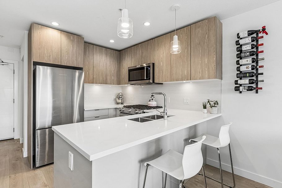 511 108 E 8th Street North Vancouver, BC - 11