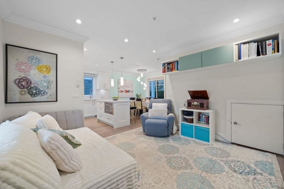 5681 Killarney Street Vancouver, BC - 15