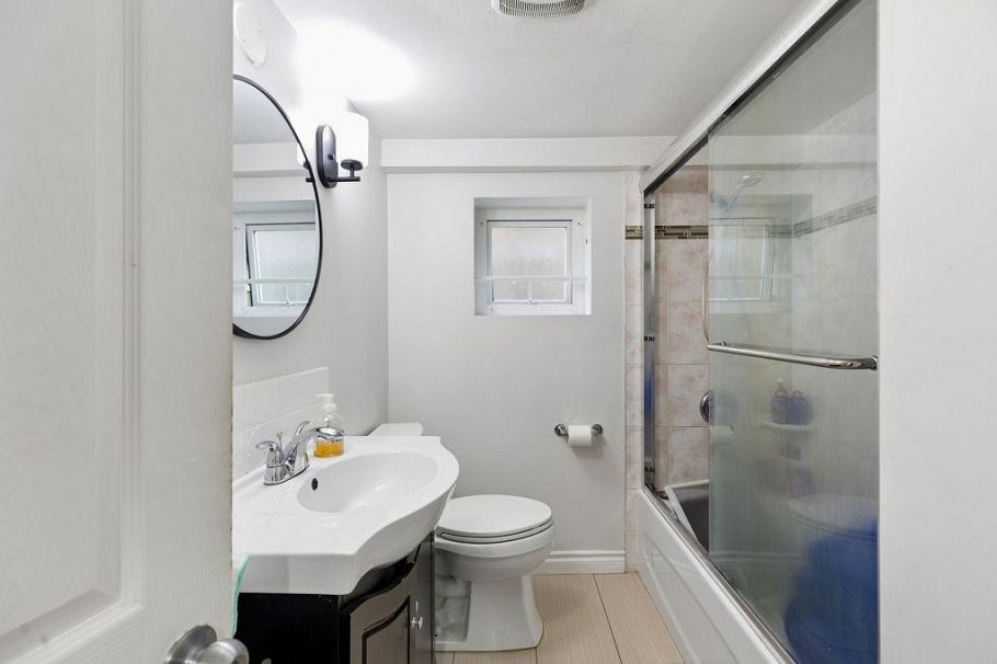 3708 Dumfries Street Vancouver, BC - 18