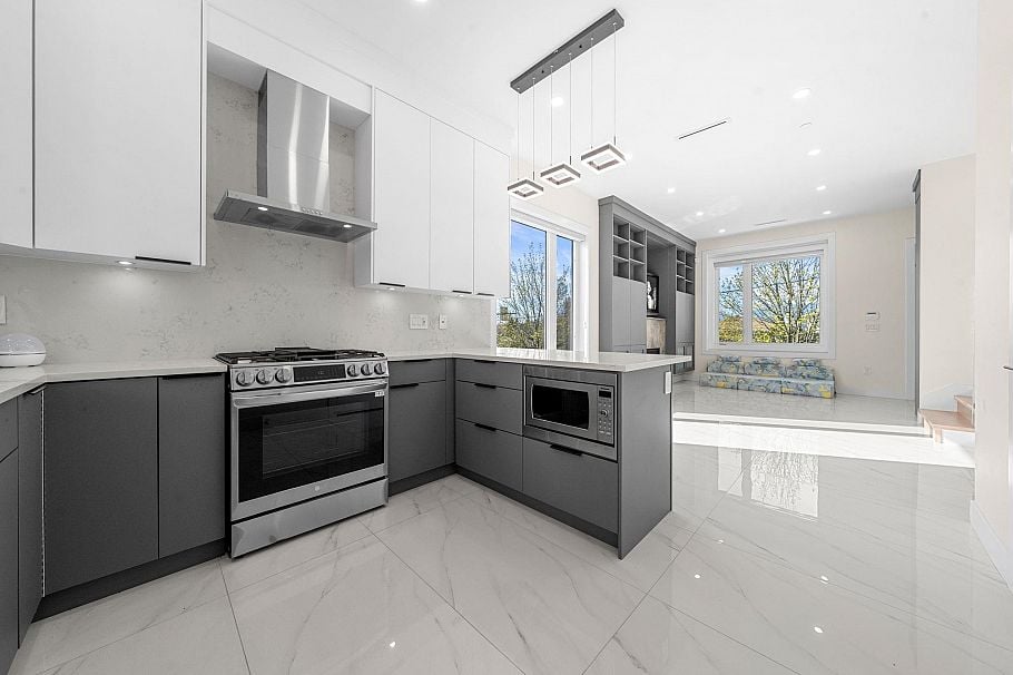 1548 E 41st Avenue Vancouver, BC - 26