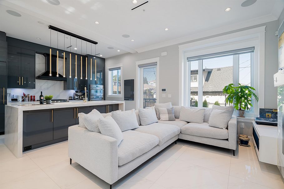 2783 E 27th Avenue Vancouver, BC - 6