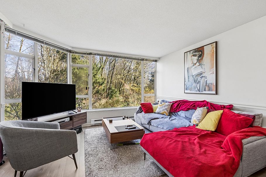 308 1327 E Keith Road North Vancouver, BC - 3