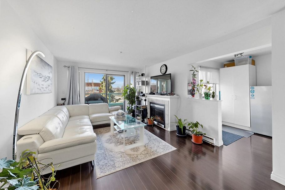 PH05 223 Mountain Highway North Vancouver, BC - 14