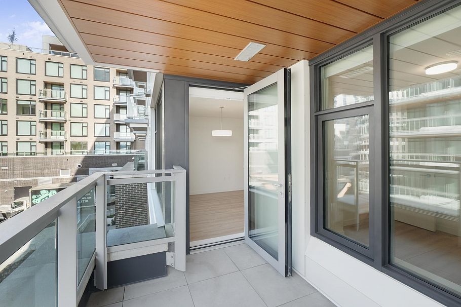 325 755 Harbourside Drive North Vancouver, BC - 21