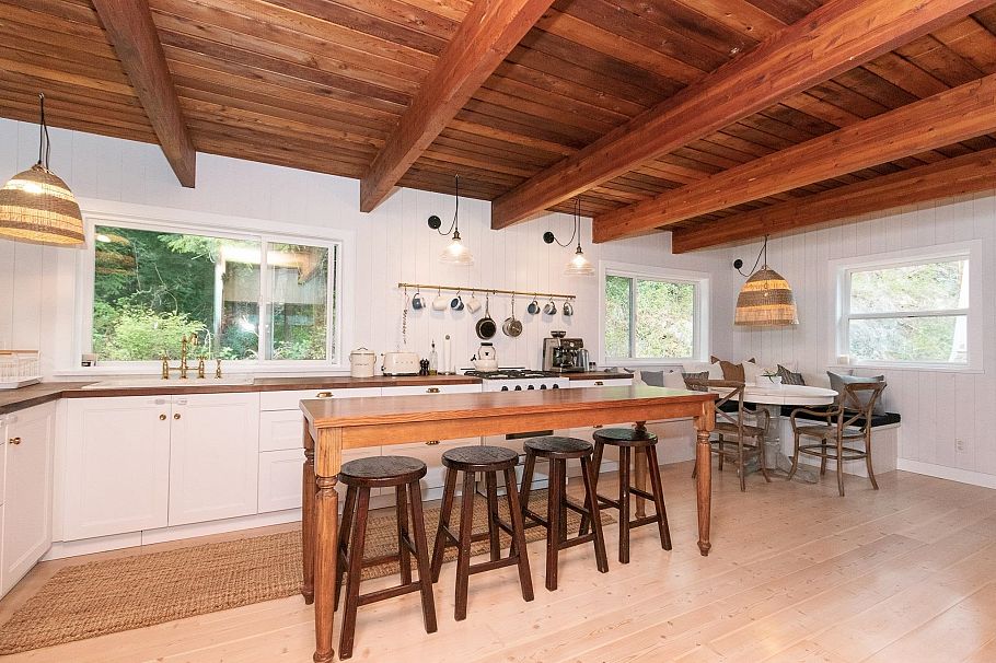 2937 Panorama Drive North Vancouver, BC - 6