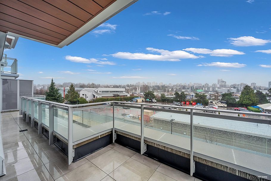 320 755 Harbourside Drive North Vancouver, BC - 13