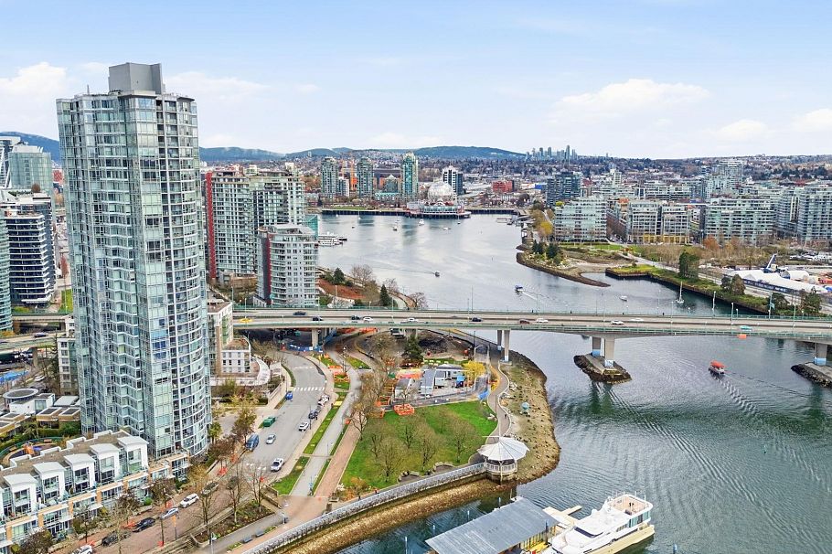 1808 193 Aquarius Mews Vancouver, BC - 37