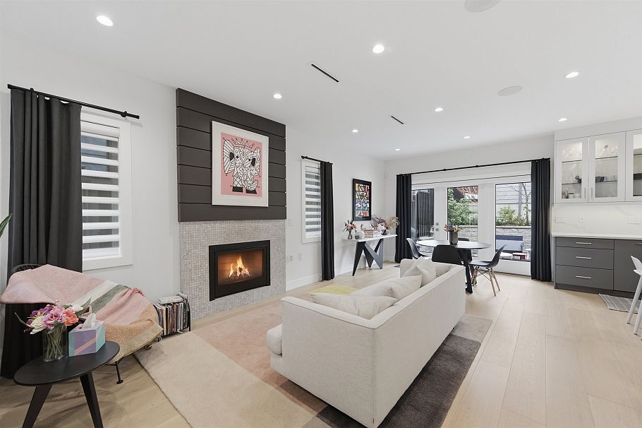 1 272 E 9th Street North Vancouver, BC - 5