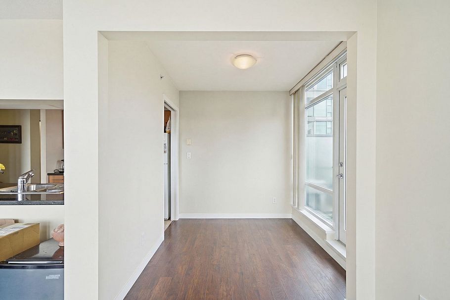 1808 193 Aquarius Mews Vancouver, BC - 31