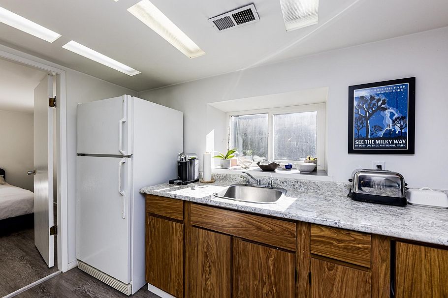 3039 St. Georges Avenue North Vancouver, BC - 25