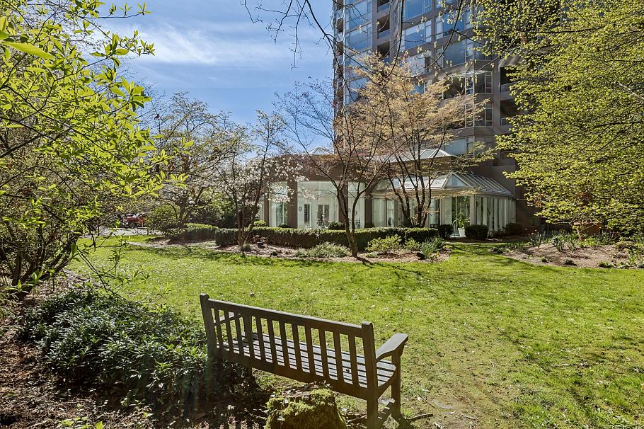 308 1327 E Keith Road North Vancouver, BC - 15