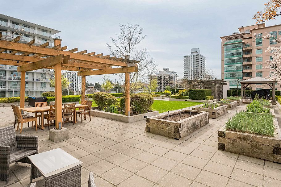 319 135 E 17th Street North Vancouver, BC - 36