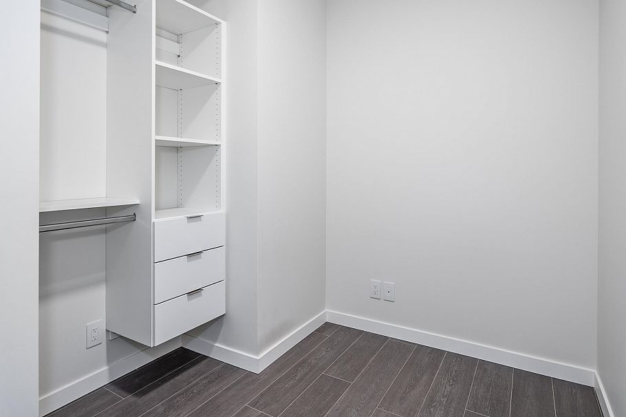 2009 4168 Lougheed Highway Burnaby, BC - 27