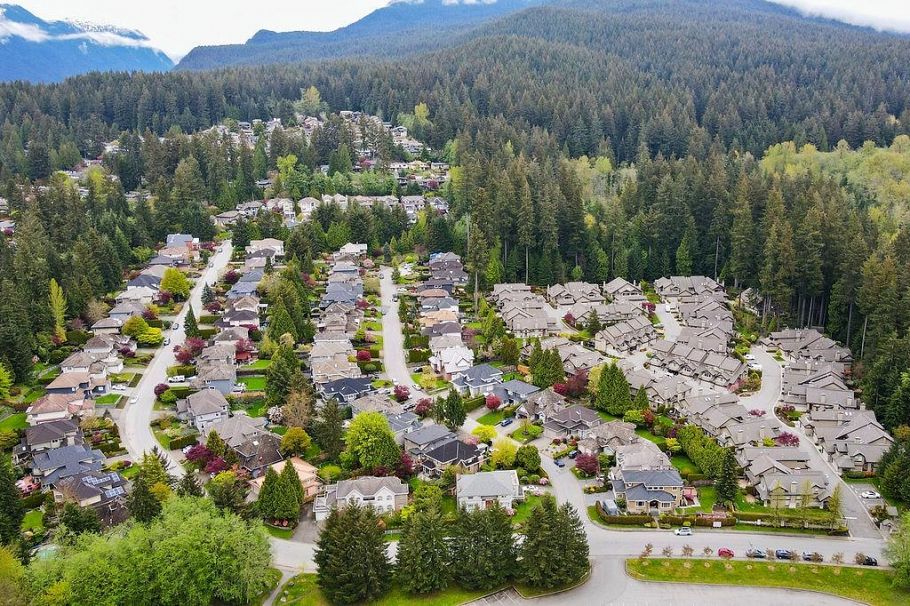 29 1550 Larkhall Crescent North Vancouver, BC - 39