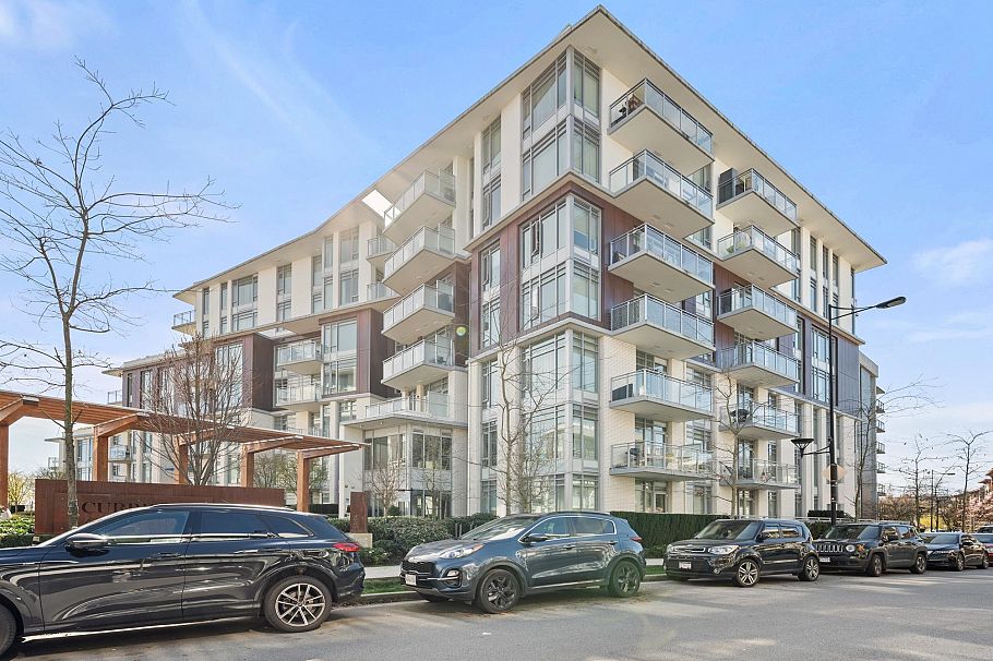 303 3188 Riverwalk Avenue Vancouver, BC - 1