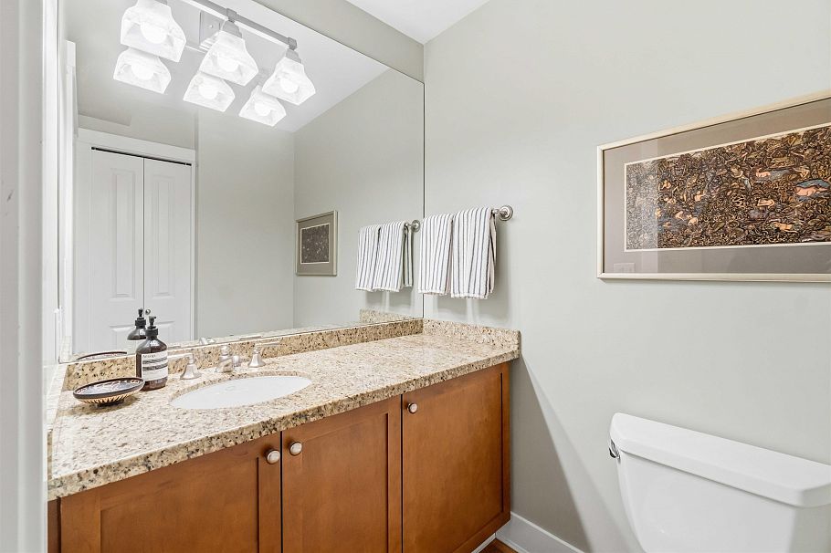 2420 Sasamat Street Vancouver, BC - 28