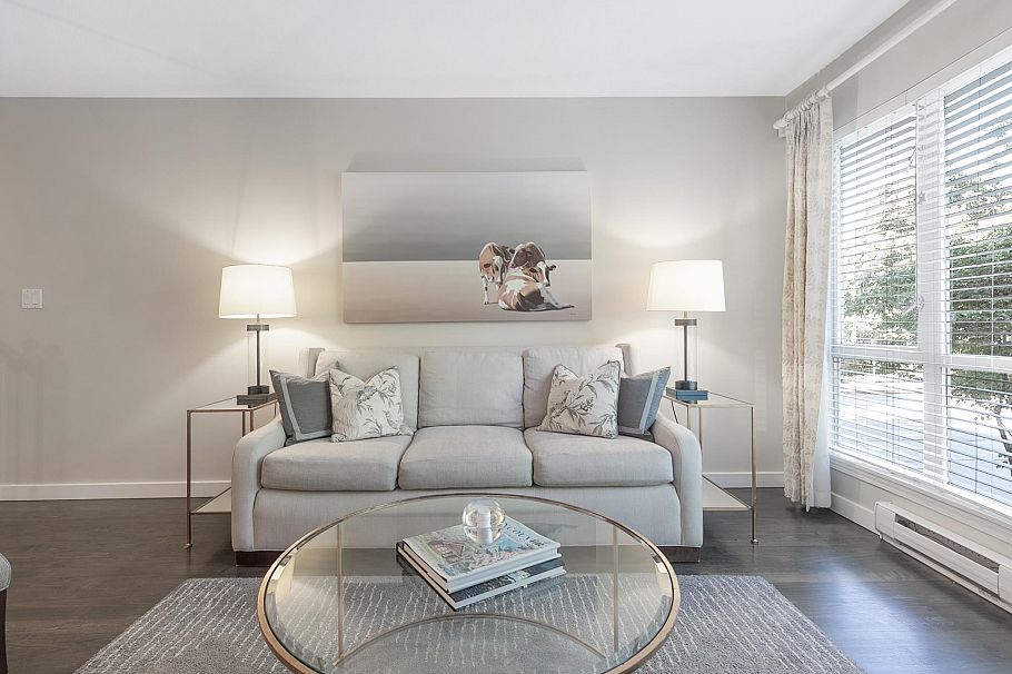 796 W 15th Avenue Vancouver, BC - 4