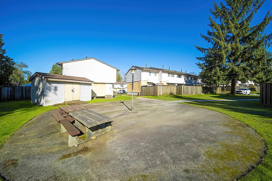 6866 Arlington Street Vancouver, BC - 19