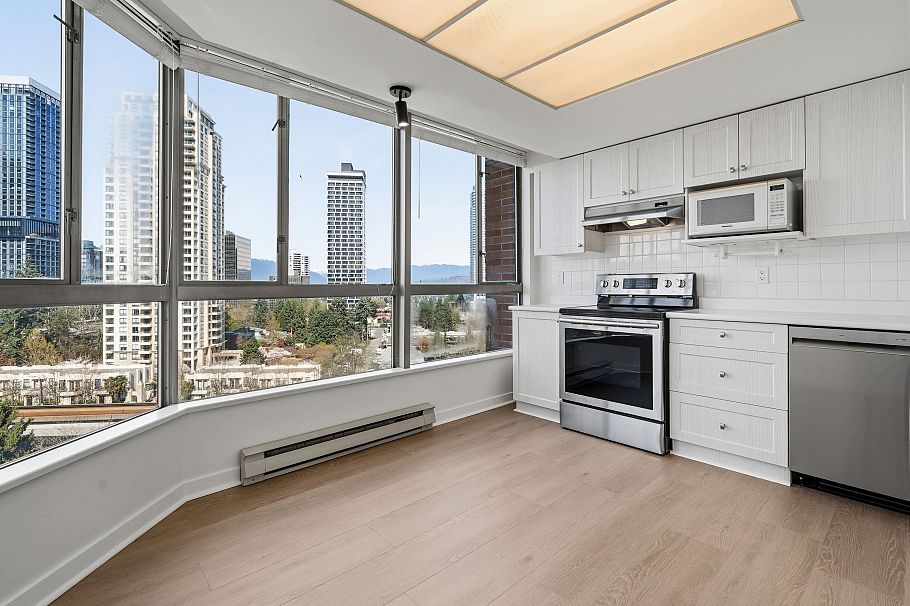 1106 4350 Beresford Street Burnaby, BC - 11