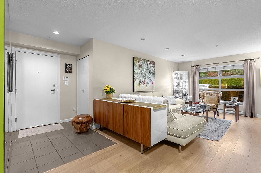 104 3750 Edgemont Boulevard North Vancouver, BC - 4