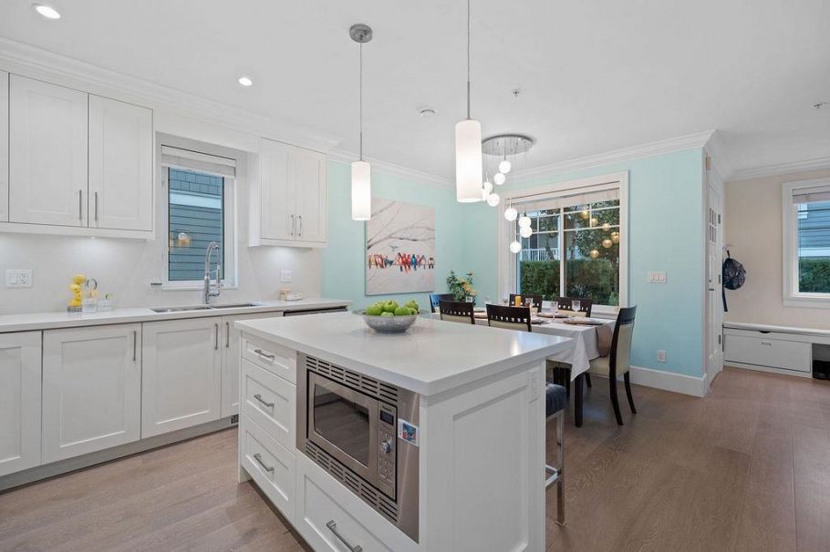 5681 Killarney Street Vancouver, BC - 10