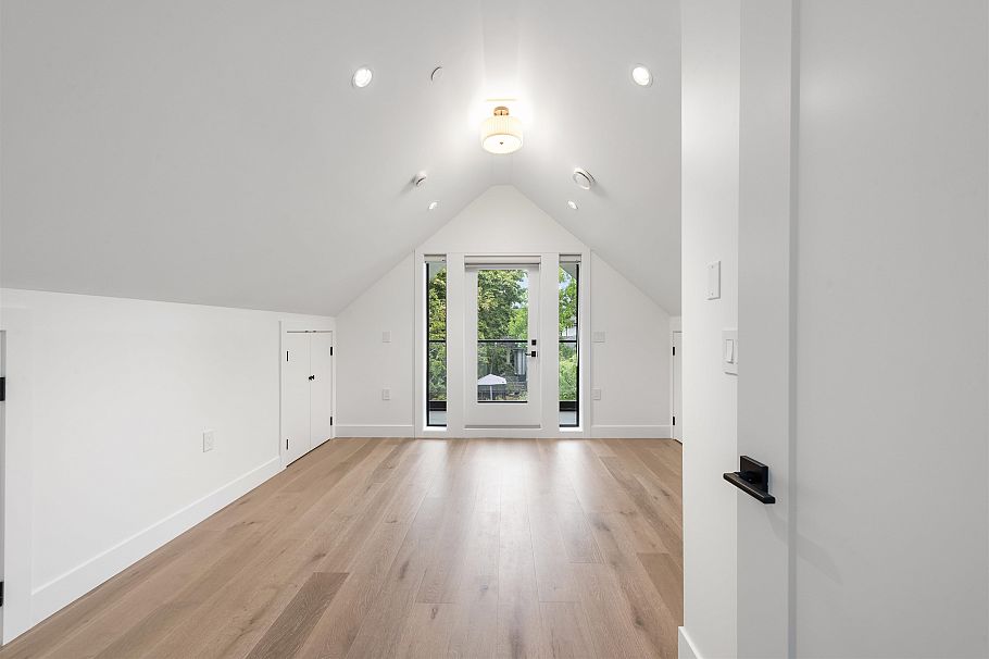 1 878 E 37 Avenue Vancouver, BC - 28