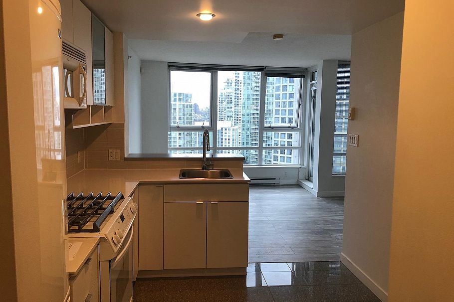 2201 939 Expo Boulevard Vancouver, BC - 11