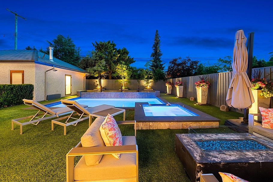 2809 Edgemont Boulevard North Vancouver, BC - 13