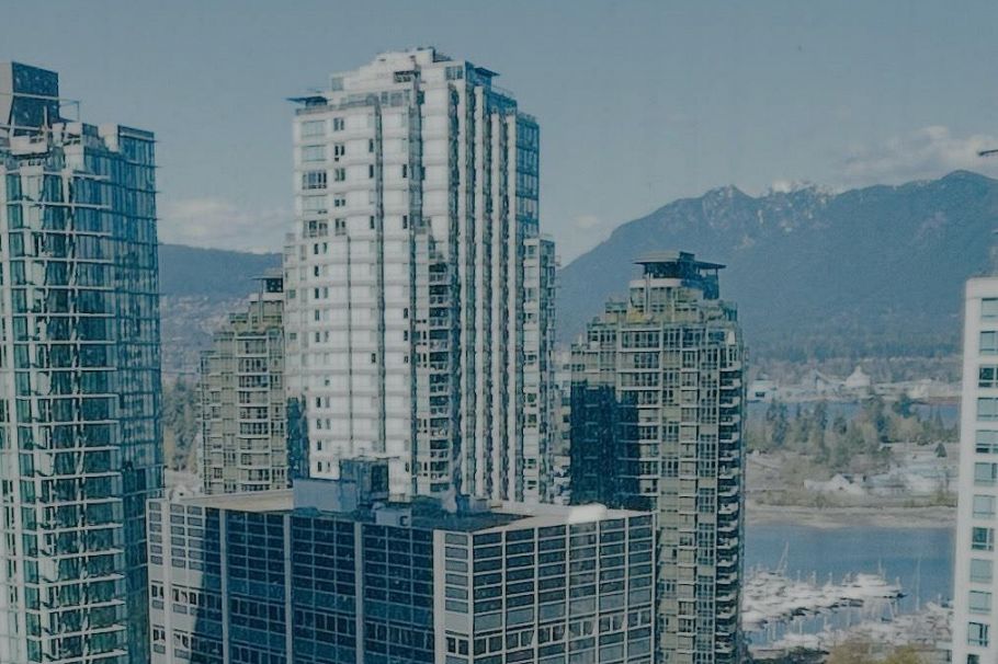 1808 1200 W Georgia Street Vancouver, BC - 2