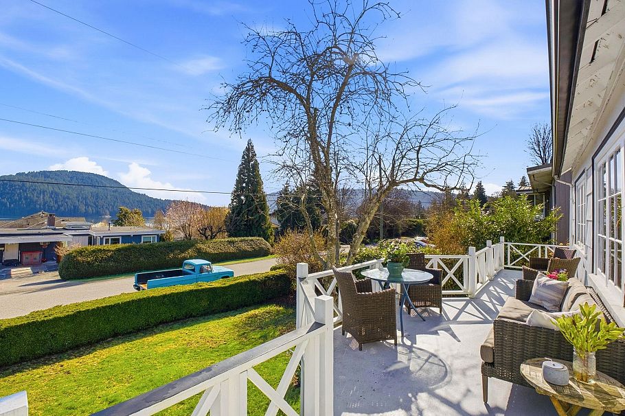 487 Roslyn Boulevard North Vancouver, BC - 5