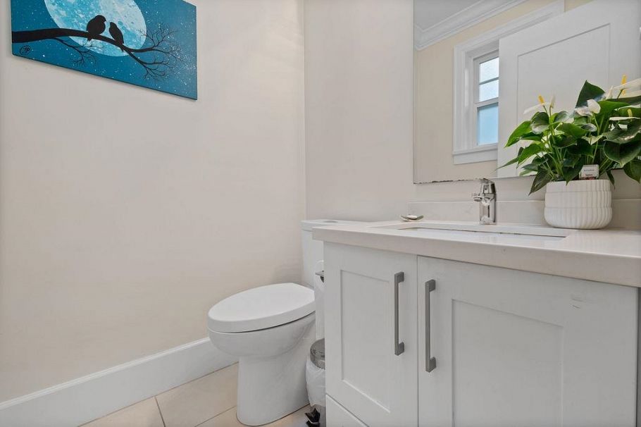 5681 Killarney Street Vancouver, BC - 3