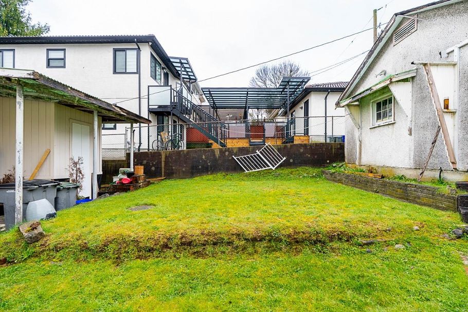 3163 Rupert Street Vancouver, BC - 23