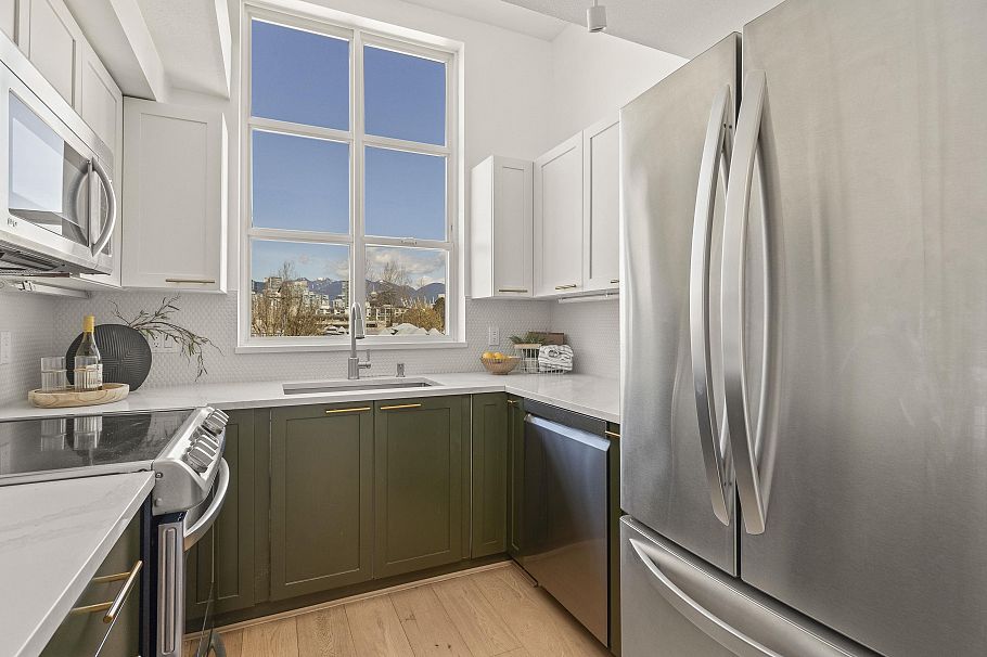 210 655 W 7th Avenue Vancouver, BC - 22