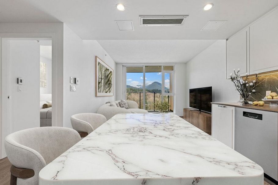 1308 1471 Hunter Street North Vancouver, BC - 2