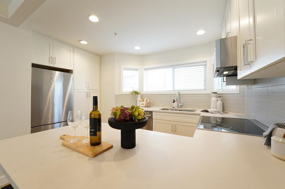 331 Garden Drive Vancouver, BC - 8