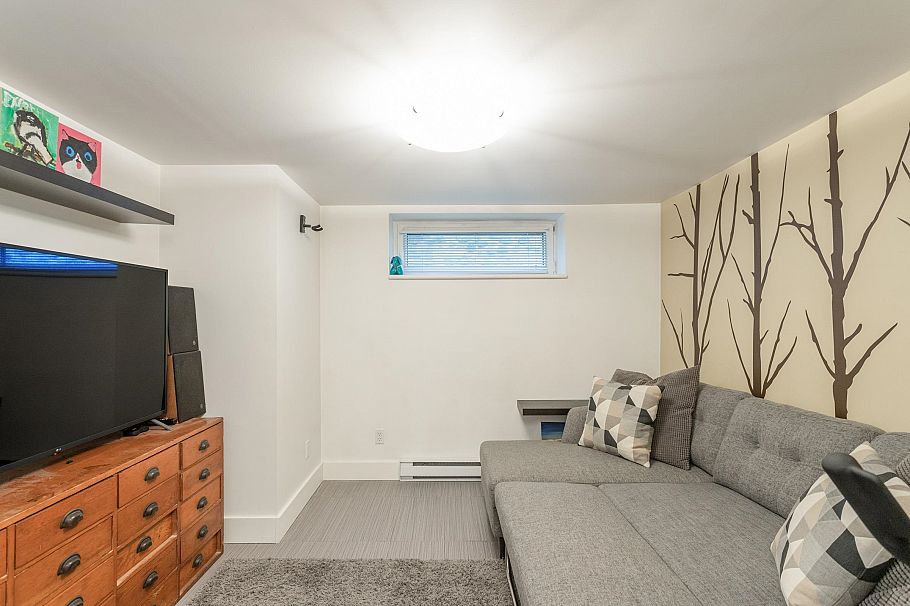 4219 Graveley Street Burnaby, BC - 22