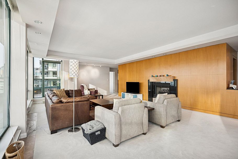 PH 3-4 1383 Howe Street Vancouver, BC - 5