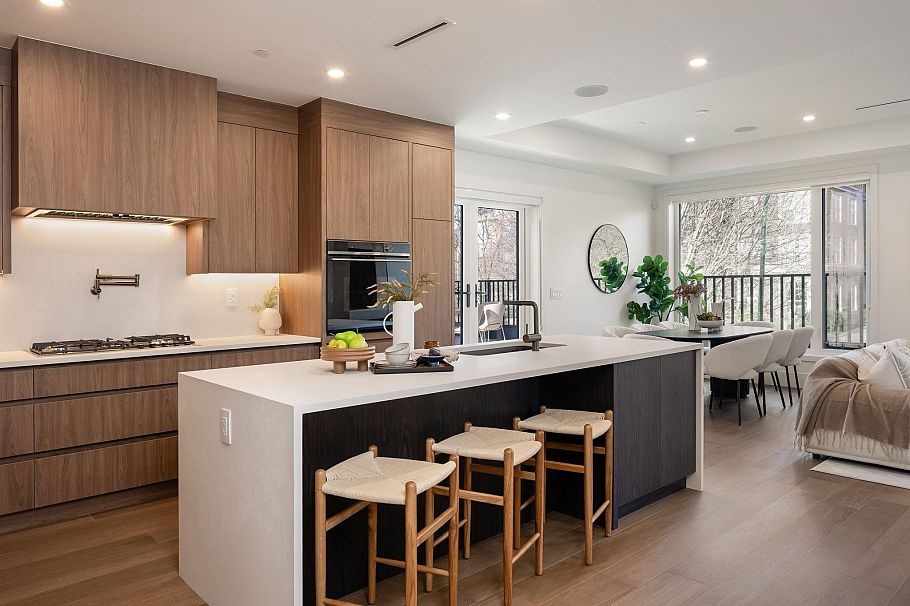 1 950 W 57th Avenue Vancouver, BC - 3