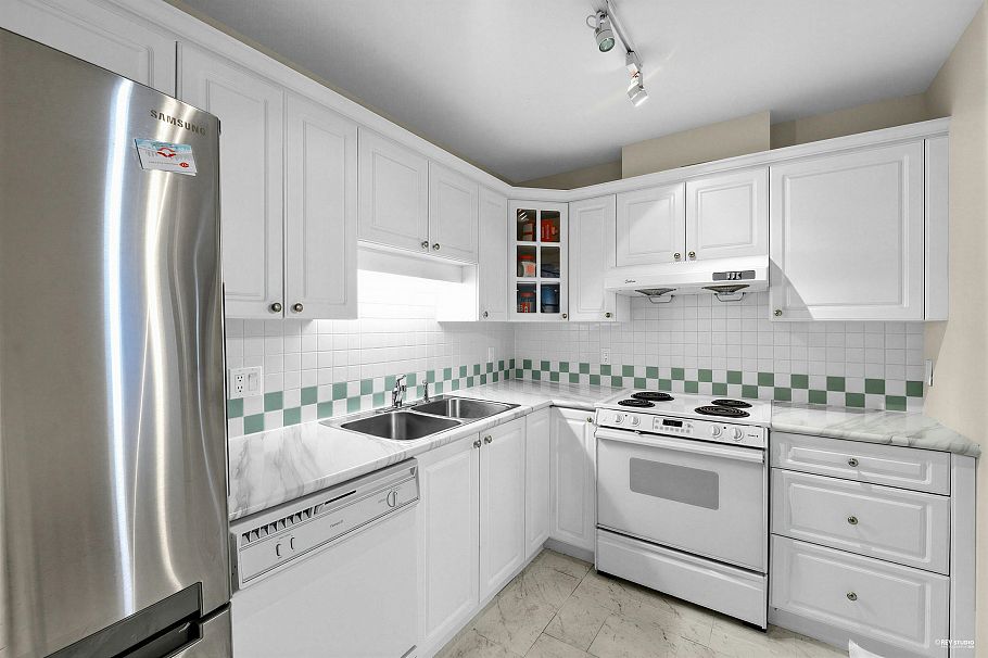 5735 Hampton Place Vancouver, BC - 12