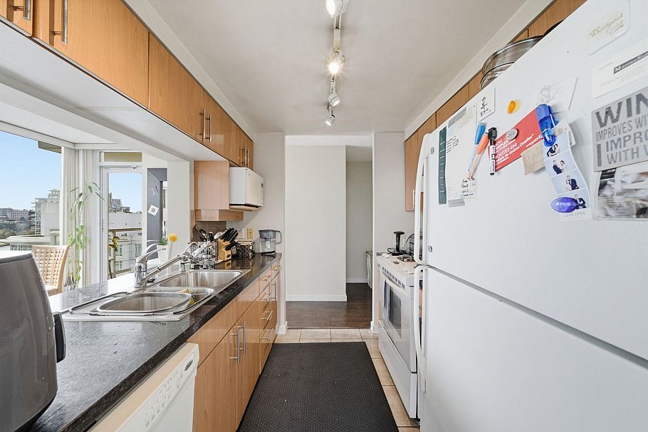 1808 193 Aquarius Mews Vancouver, BC - 22