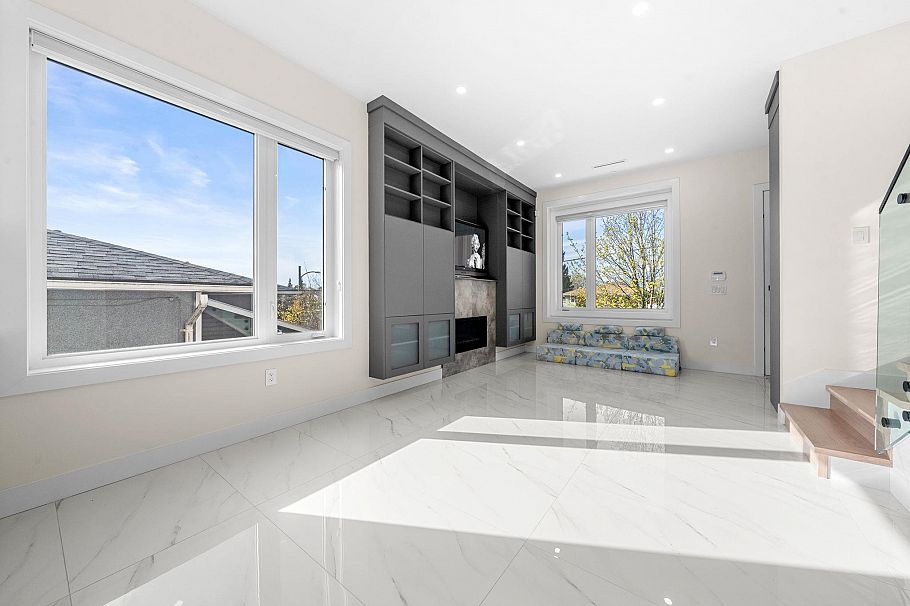 1548 E 41st Avenue Vancouver, BC - 12