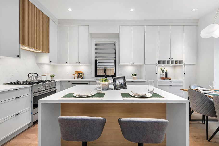 1 878 E 37 Avenue Vancouver, BC - 12