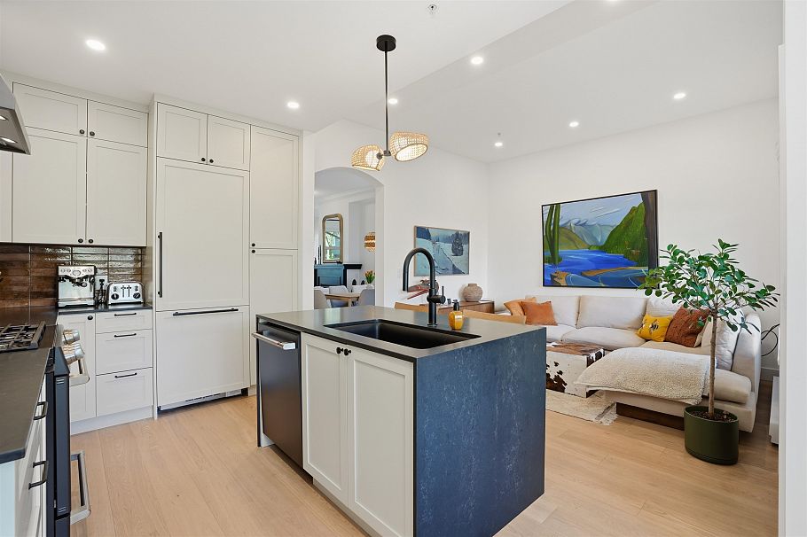 2039 W 33rd Avenue Vancouver, BC - 13