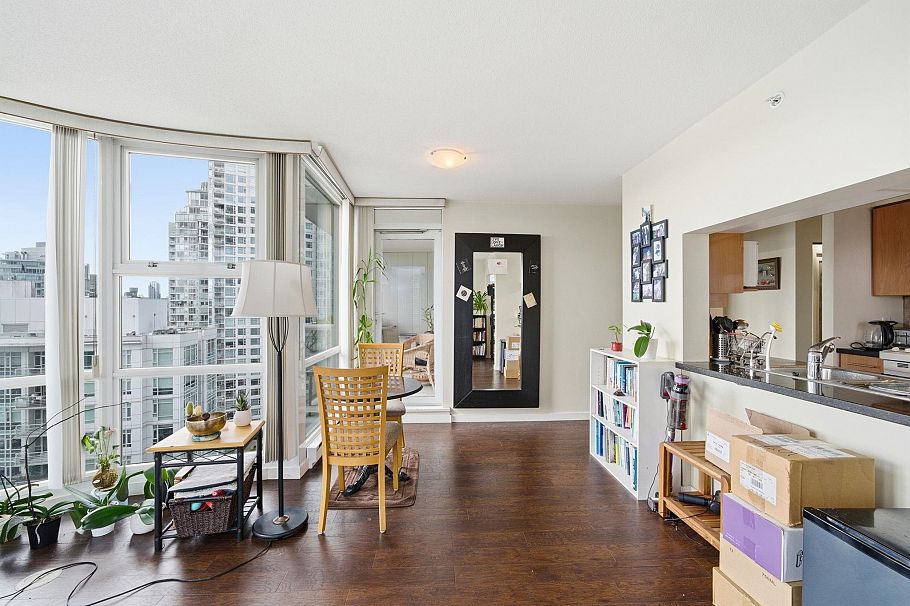 1808 193 Aquarius Mews Vancouver, BC - 14