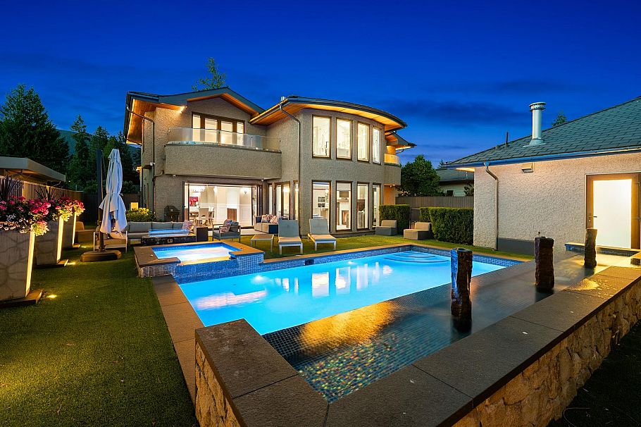 2809 Edgemont Boulevard North Vancouver, BC - 22