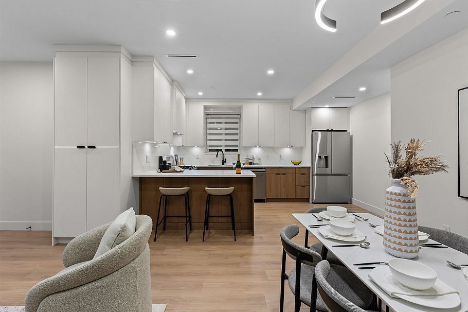 1 435 E 47th Avenue Vancouver, BC - 8