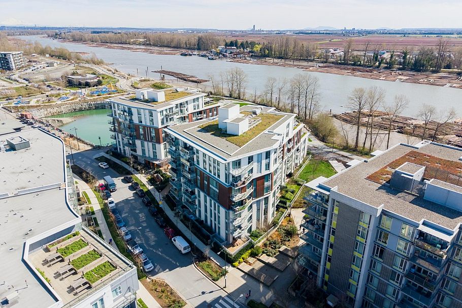 303 3188 Riverwalk Avenue Vancouver, BC - 31