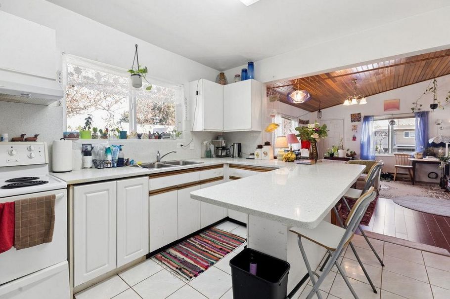 3708 Dumfries Street Vancouver, BC - 6