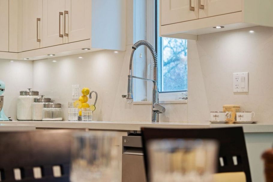 5681 Killarney Street Vancouver, BC - 30